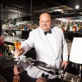 albertina passage portrait barkeeper