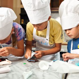 Falstaff Junior Kekse backen mit Kinder Demel Backstube