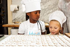 Falstaff Junior Kekse backen mit Kinder Demel Backstube