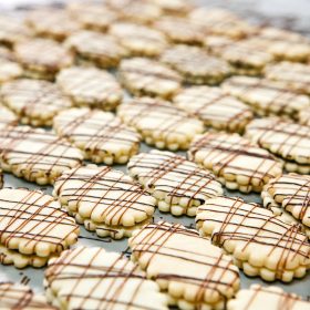 Falstaff Junior Kekse backen mit Kinder Demel Backstube Closeup