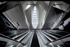 Wien Hauptbahnhof Rolltreppe Rautendach Bahnsteigaufgang