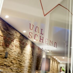 Eingangstüre Valschena Apartments